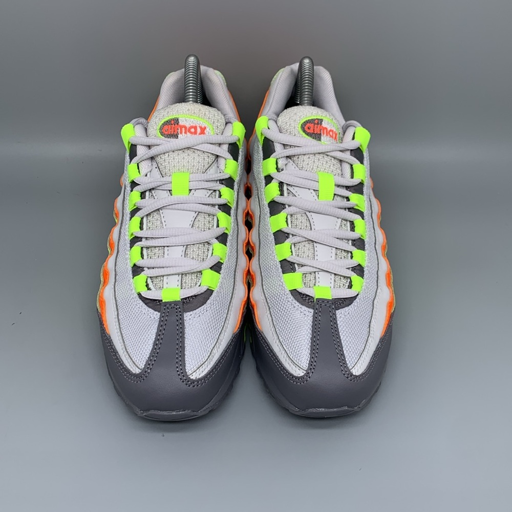 Nike‎ Airmax 95 GS Vast Grey Volt Running Shoes Men’s Sz 6Y Women’s Sz 7.5 - Picture 2 of 10